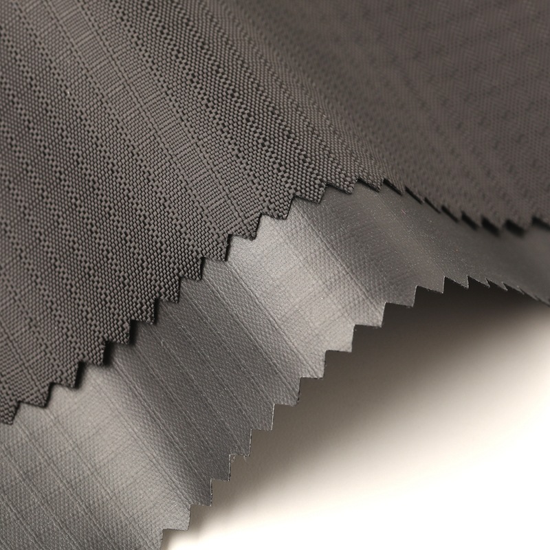 Technická inovácia sa stretáva s klasickým tkaním: Evolúcia Oxford Cloth